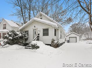2614 Riordan St, Muskegon Heights, MI 49444