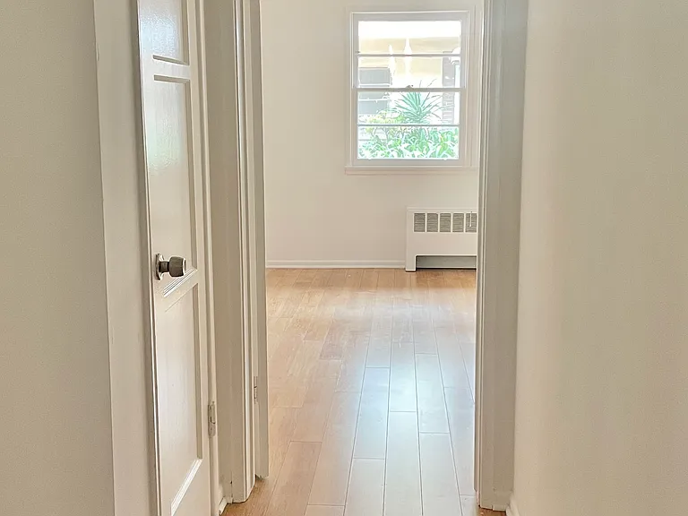 228 S Sycamore Ave #11 — Photo 25