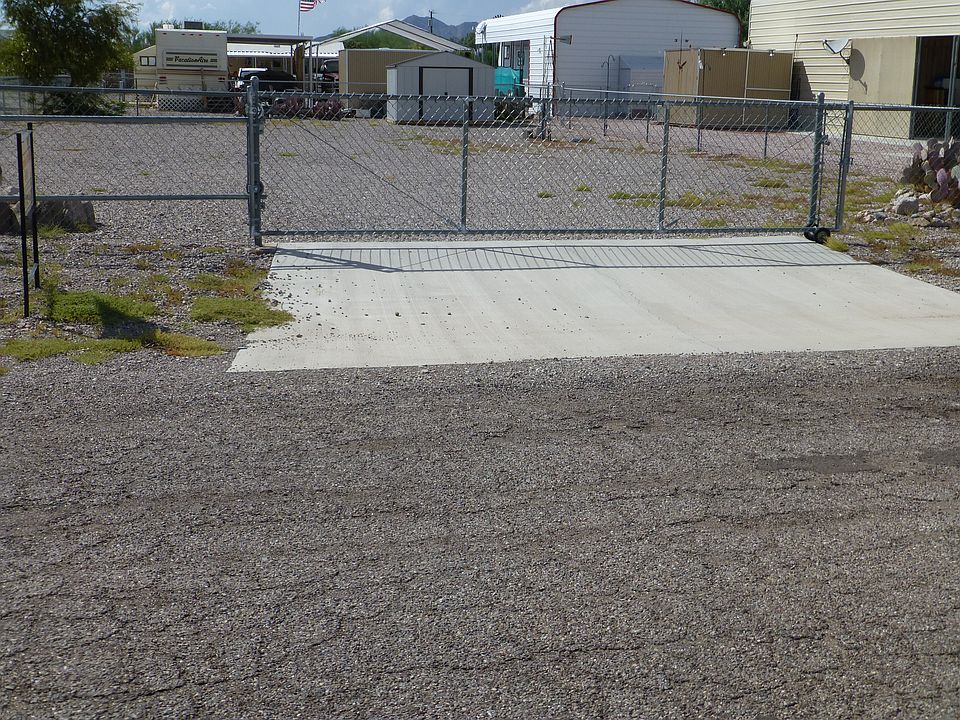2nd image of 626 S Cienega Ln
