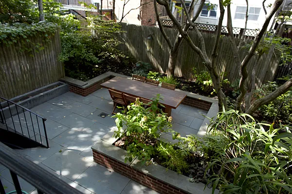 Sold by DALAZAR | media 4