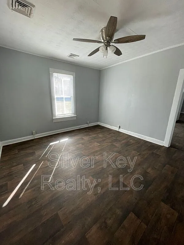Building Photo - 17 Sunset Ave #1