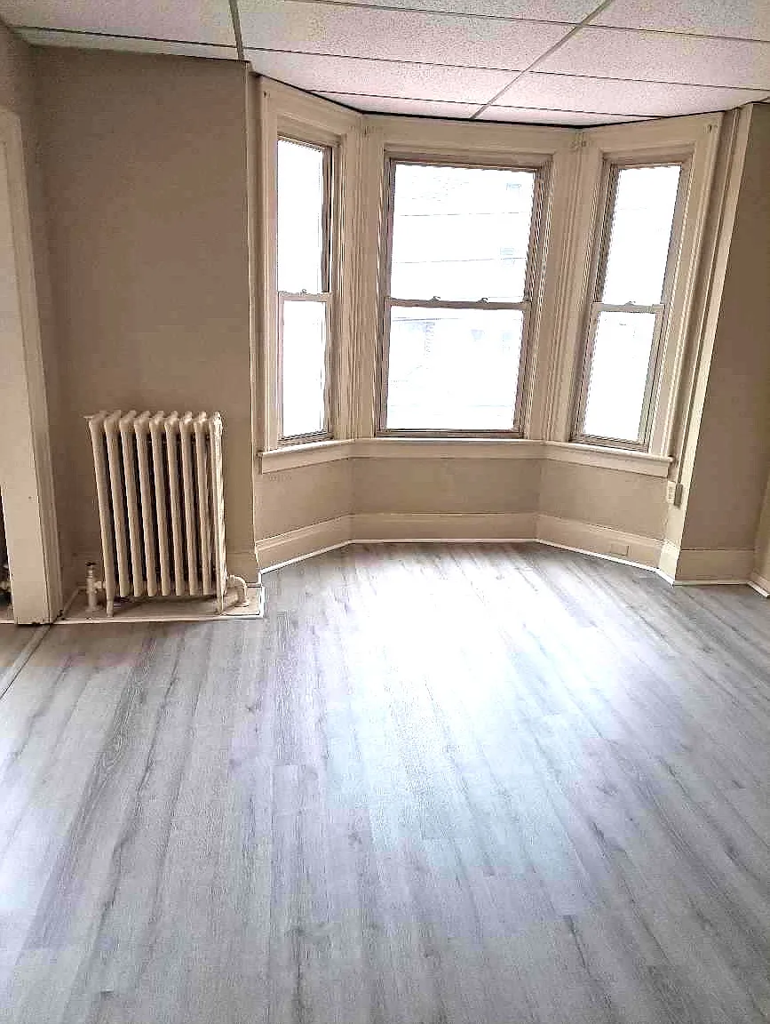 323-325 West Otterman St - 2 — Photo 4