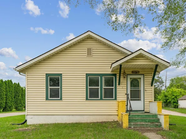 1120 N Barclay St, Waterloo, IA 50703