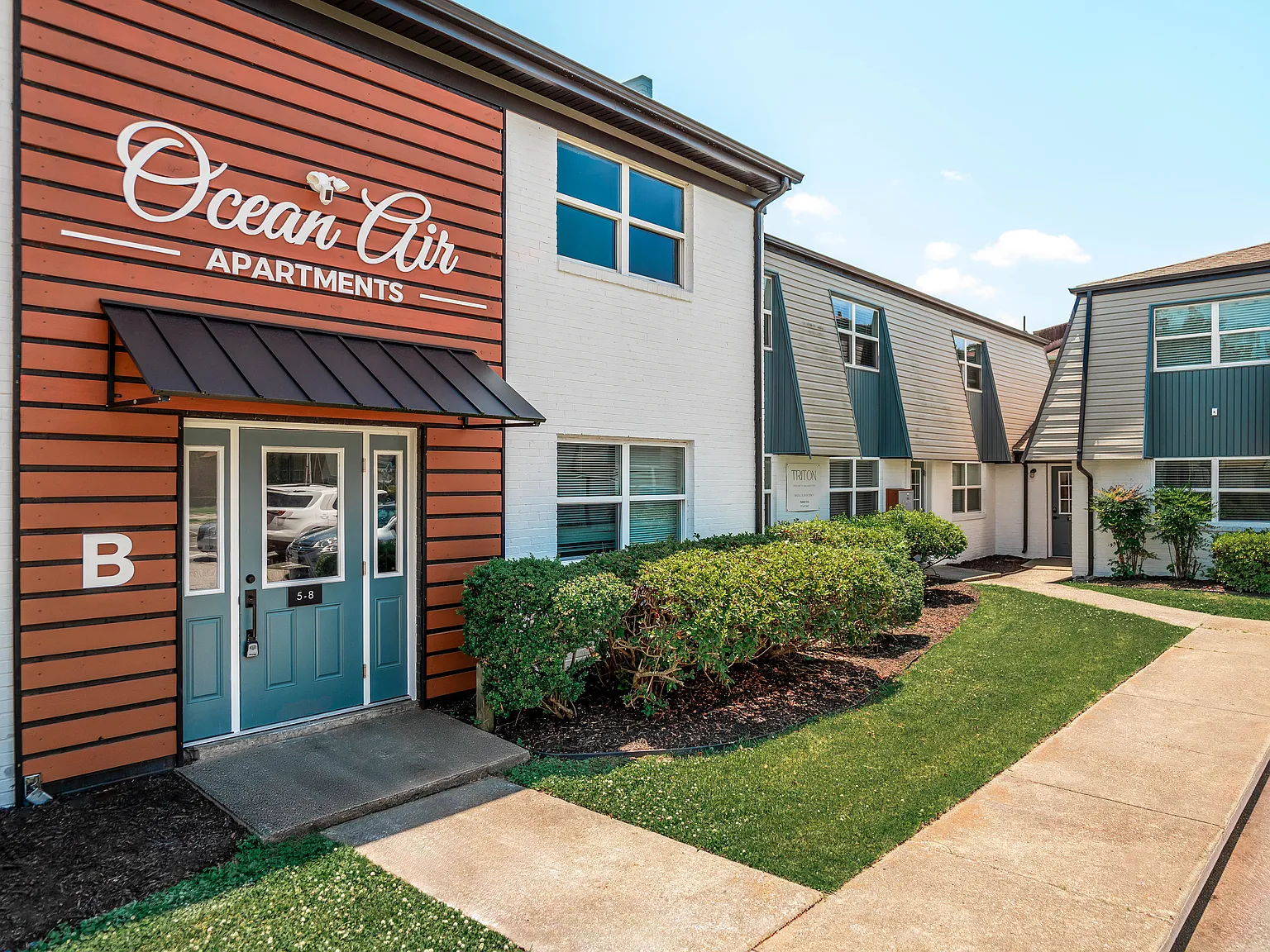 Ocean Air Apartments — Photo 3