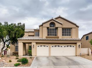10 Crown Valley Dr, Henderson, NV 89074