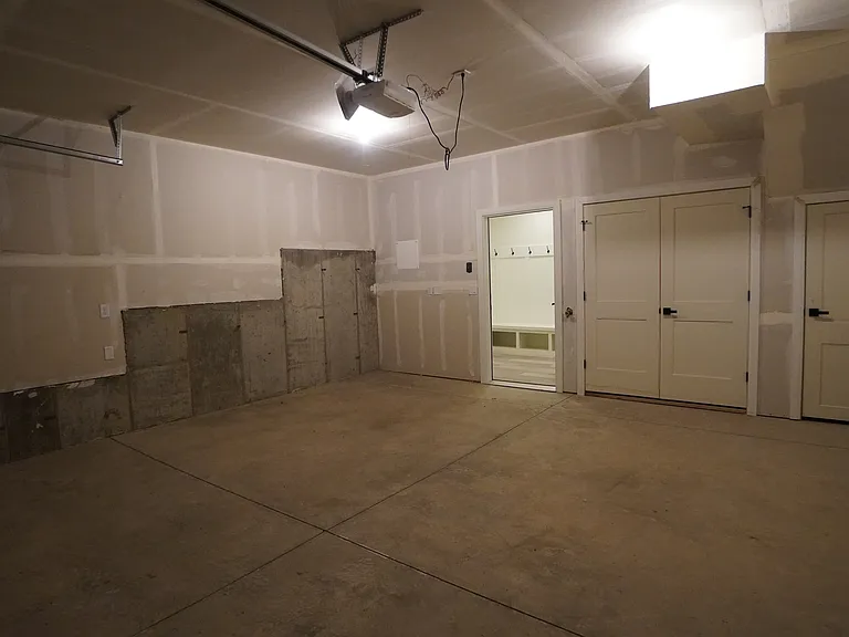 2925 S Highway 89 #15 — Photo 21