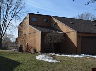 517 Homestead Rd, Mankato, MN 56001