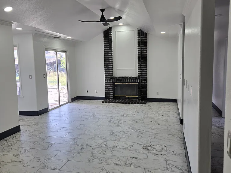 1301 Bell Ave — Photo 3