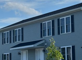 2 Snowberry Cir, Worcester, MA 01607