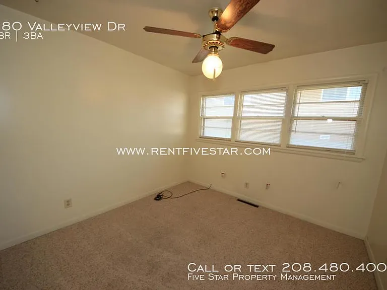 180 Valleyview Dr — Photo 10