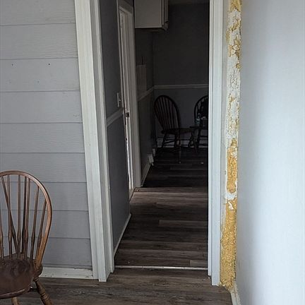 3rd image of 81 Arey St