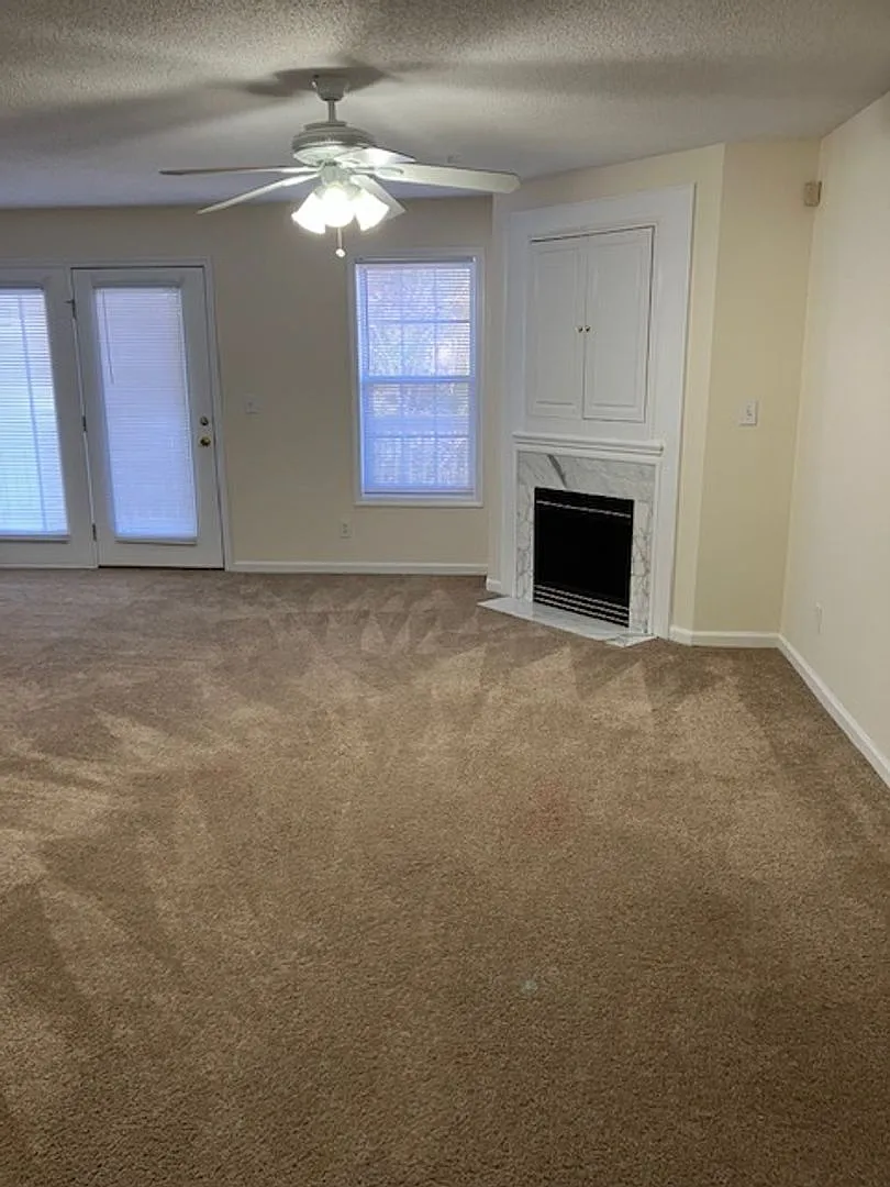 719-G — Photo 3