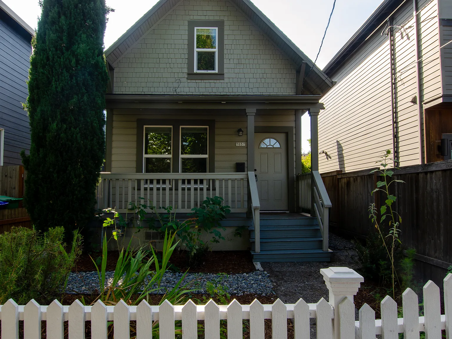 7057 NE 7th Ave — Photo 2
