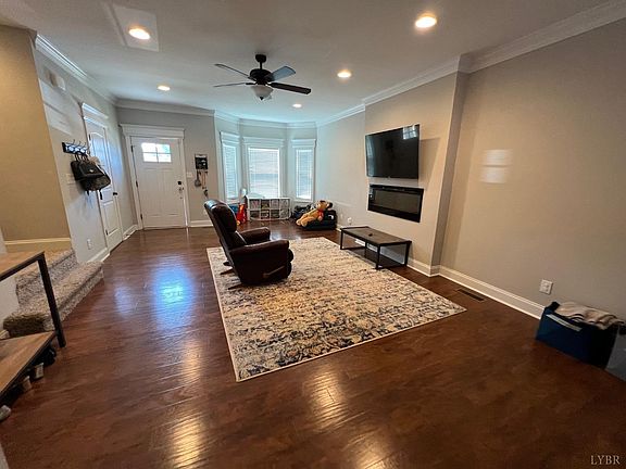 3rd image of 188 Mallard Ln