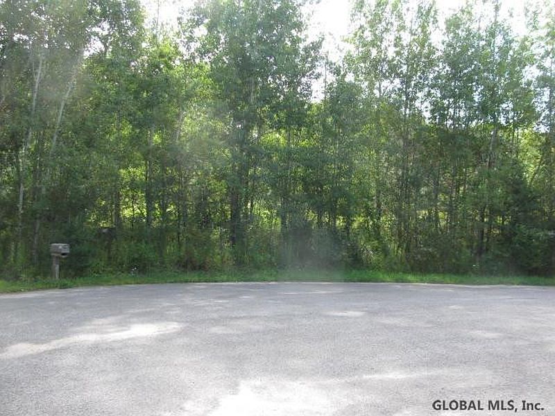4th image of 00 CLOVERCREST Drive