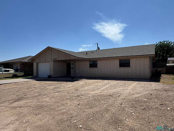 2nd image of 1409 N Tasker Dr
