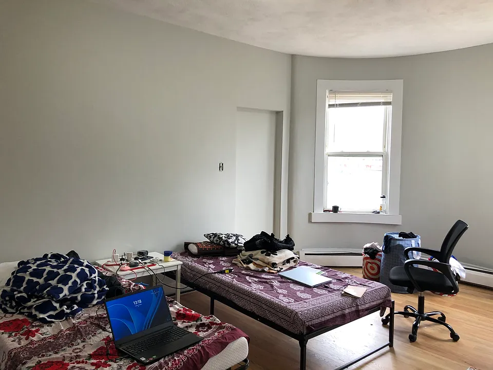 8-10 Oakland St #3