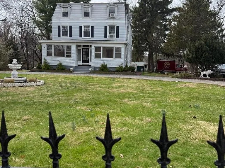 1250 Terrill Rd #A — Photo 2
