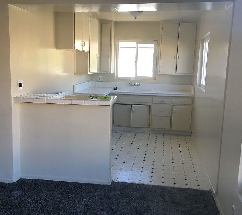 2nd image of 4454 W 2nd St APT 6