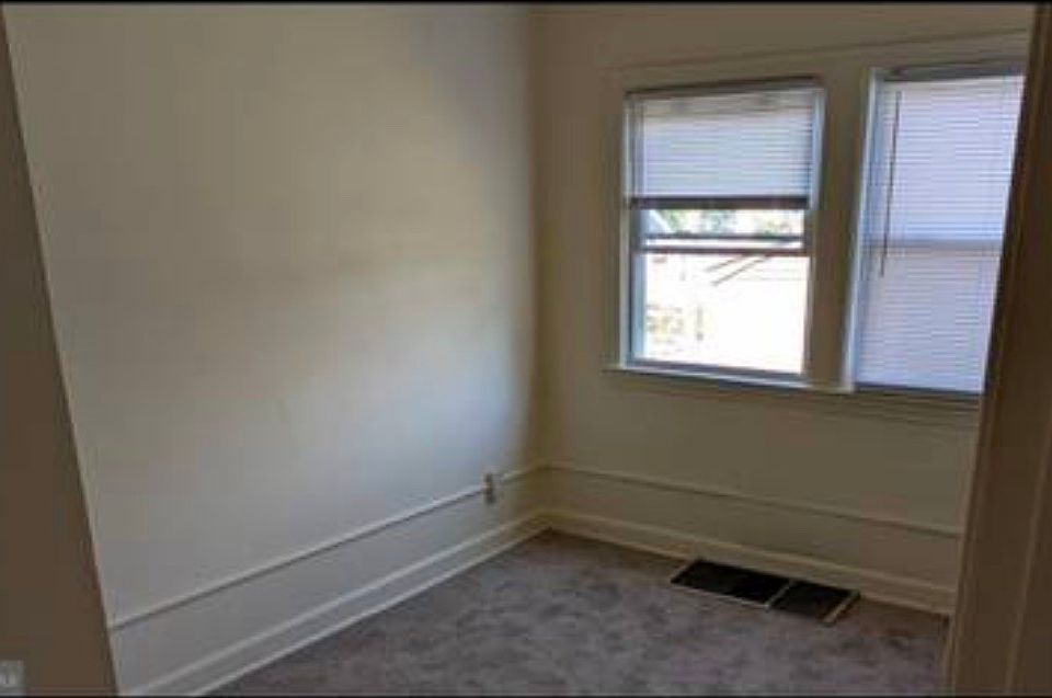 1st image of 5206 Banks Pl NE