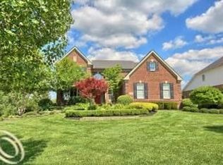 15460 Bay Hill Dr, Northville, MI 48168