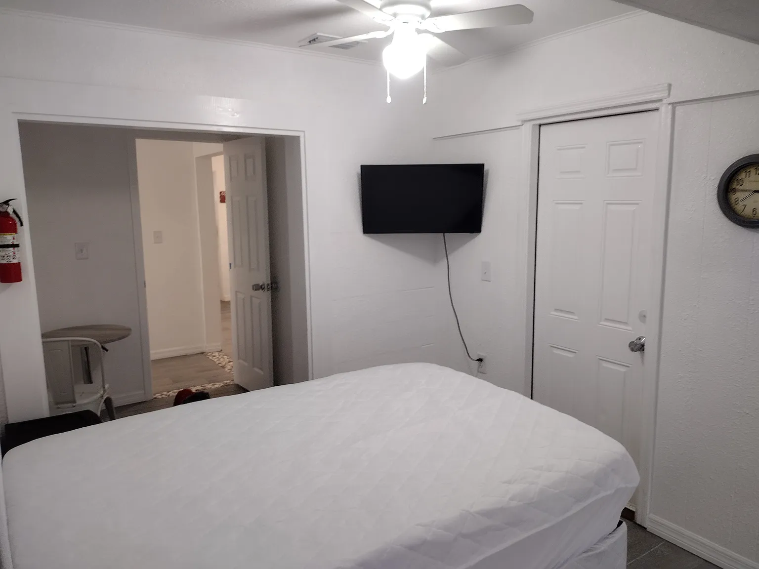 3 bed, 1940 sqft, $675 — Photo 2