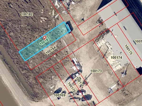 1 8th St, Sabine Pass, TX 77655