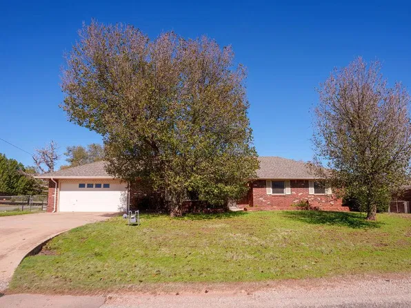 619 Jackson Ave NW, Piedmont, OK 73078