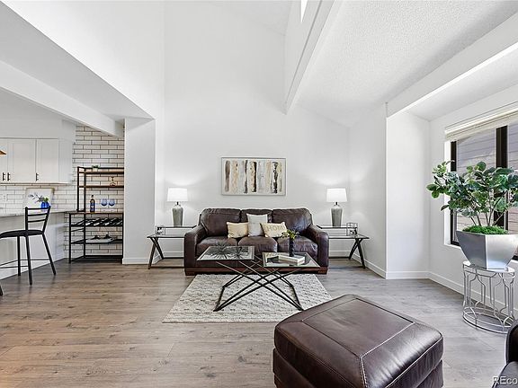5th image of 1010 Homestake Drive #2B