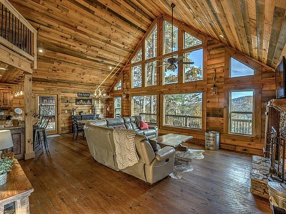 4th image of 300 Cloudland Trce