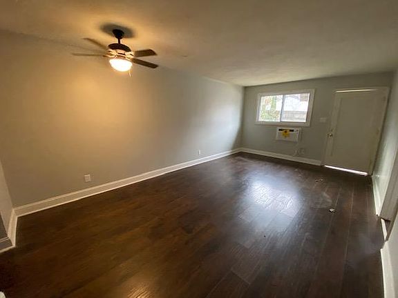 5th image of 3410 Summit Ave #B