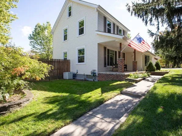 8421 Ridgedale Rd, North Royalton, OH 44133
