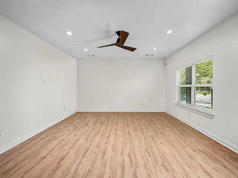 5700 Elysian St — Photo 9