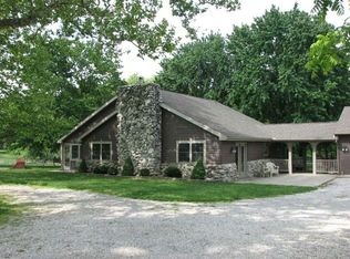 6966 Newman Rd, Elberfeld, IN 47613