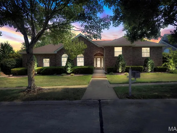 6165 Clifton Oaks Pl, Saint Louis, MO 63129