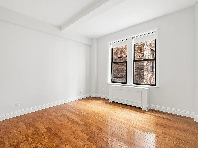 210 W 70th St #1408 — Photo 7