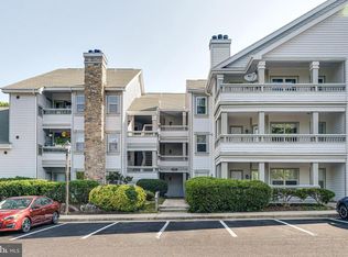 4405 Fair Stone Dr APT 303, Fairfax, VA 22033