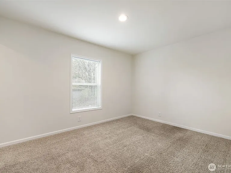 10206 SE Grand View St — Photo 10