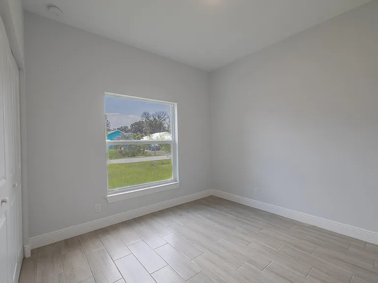 2240 84th Ct — Photo 14