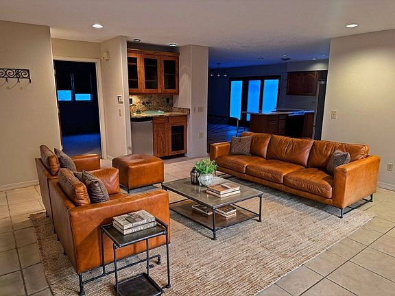 2nd image of 621 Luther Cir