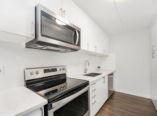 Royal View Apartments, Calgary, AB T3C 3S6