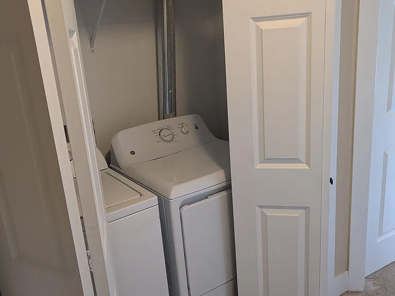 S15W22189 Overlook Ct — Photo 9
