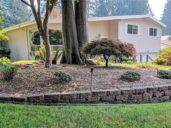 2nd image of 5105 Brentwood Dr SE