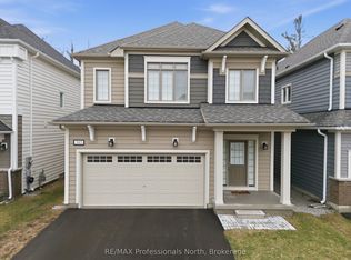 385 Beechwood Forest Ln, Gravenhurst, ON P1P 0H8