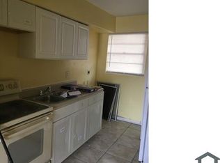955 Palm Beach Rd #4, South Bay, FL 33493