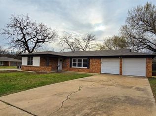 2112 Downey Dr, Fort Worth, TX 76112