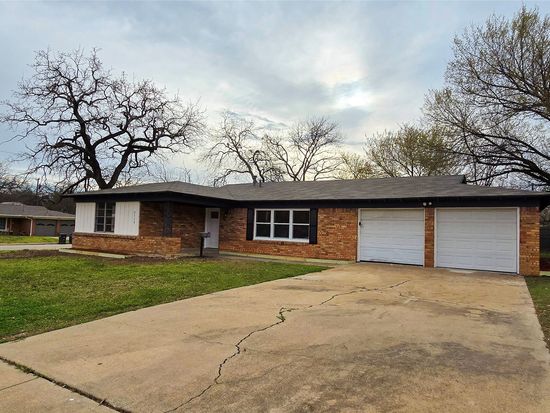 2112 Downey Dr, Fort Worth, TX 76112