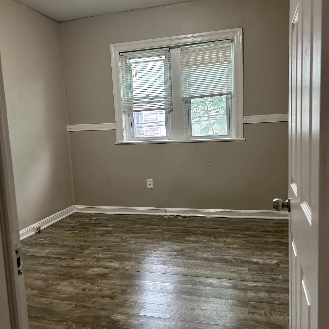 2 bed, 1.5 bath, 1212 sqft, $975 — Photo 3