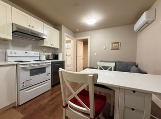 888 W 61st Ave, Vancouver, BC V6P 2B7