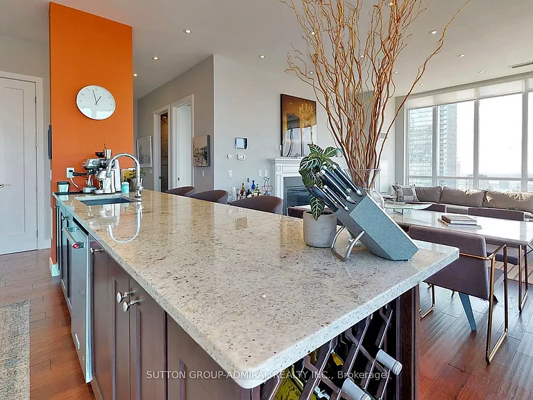 825 Church St #Penthouse 401 — Photo 13